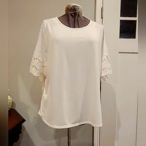NWT 3X Eggshell Eyelet Sleeve Top
